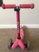 Micro Mini deluxe scooter -
