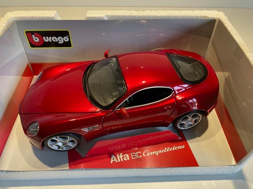 Burago alfa romeo 8c - 1/18,