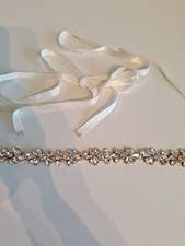 Ivory &Gold Tone Crystal 1cm