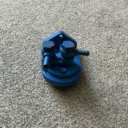 Diesel fuel filter holder