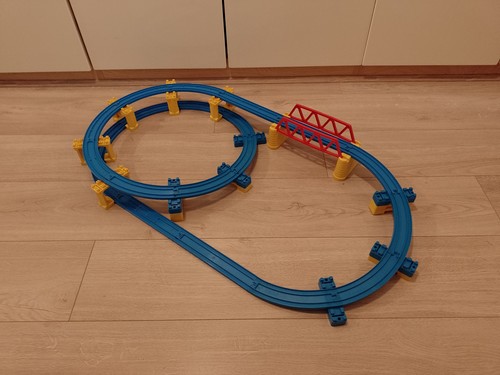 Spiral track tomy - spiral,