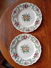 2 x ROYAL DOULTON Lyndhurst