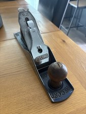 Record No 05 Vintage Hand