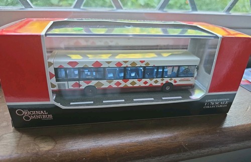 Corgi om44701 dennis dart - dennis, slf