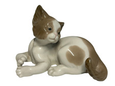 Lladro Figurine Laying Cat Length 12cm
