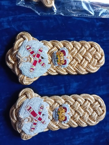 Pair british field marshall - of,