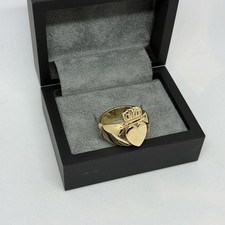 Mens 9ct Claddagh Ring