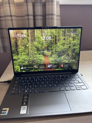 Lenovo yoga slim 14irh8 - slim,