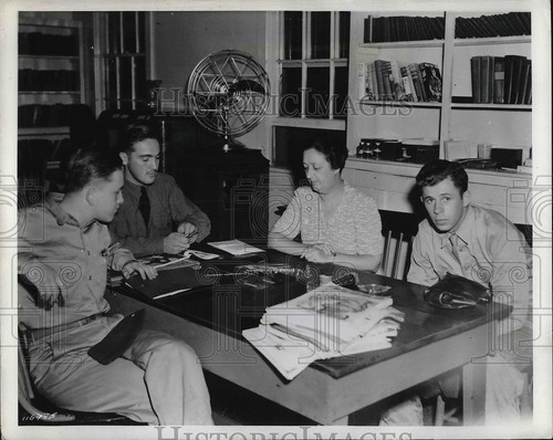 1940 press photo soldiers with - 1940,