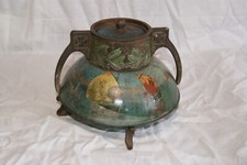 HUNTLEY PALMERS 1920 COOKIE BOX