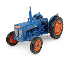 Fordson Super Dexta 1962 1:32 Scale Model J6273