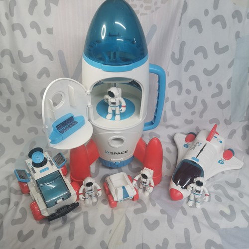 Rocket playset with space - rocket,