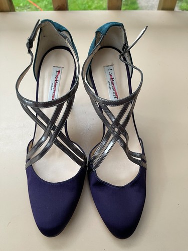 Bennett navy satin - l.k.,