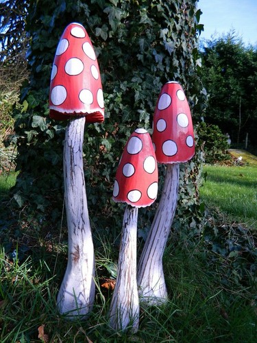 Wooden mushroom carving set - carving,