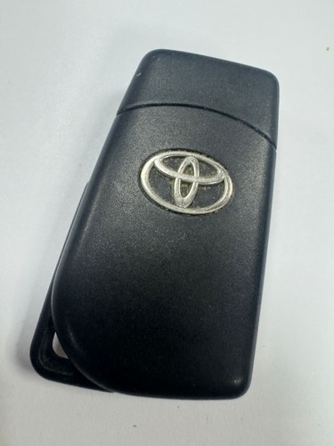 Genuine toyota button remote - toyota, 2