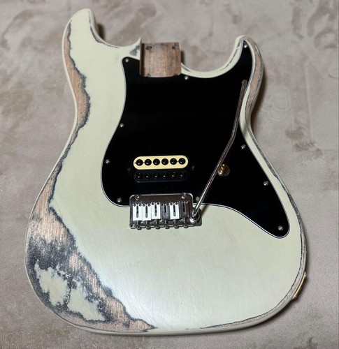 Stratocaster type body point - type,