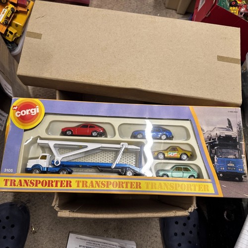 Corgi juniors 3105 transporter - corgi,