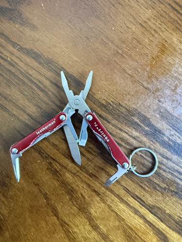 Retired leatherman squirt - retired,
