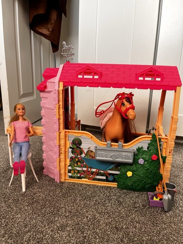 Barbie toy stable playset - toy, with