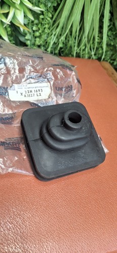 Clutch fork arm - rubber, gaiter
