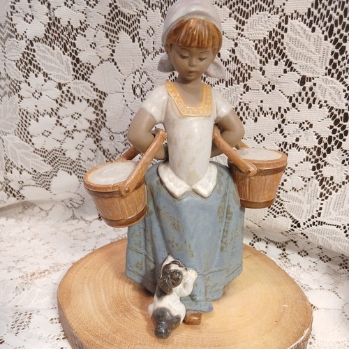 Lladro step aside girl - , with