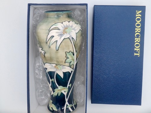 Rare moorcroft flannel - rare, “flannel