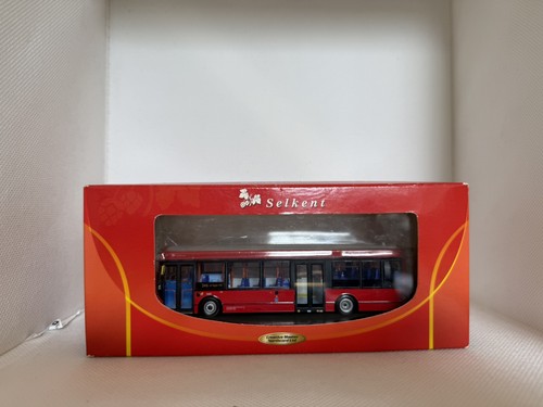 Cmnl ukbus 8011 dennis - 1/76,