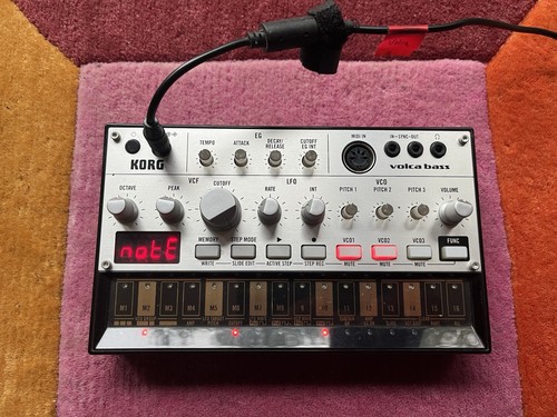 Korg volca bass analogue - volca,