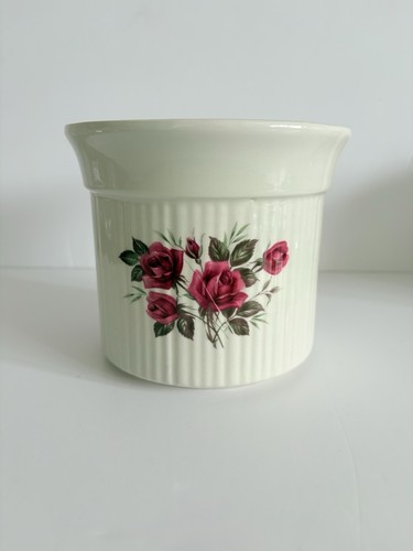 Vintage cream ceramic - cream,