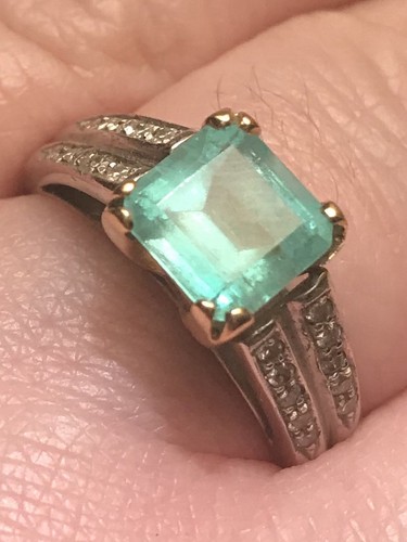 18ct white gold emerald ring - gold,