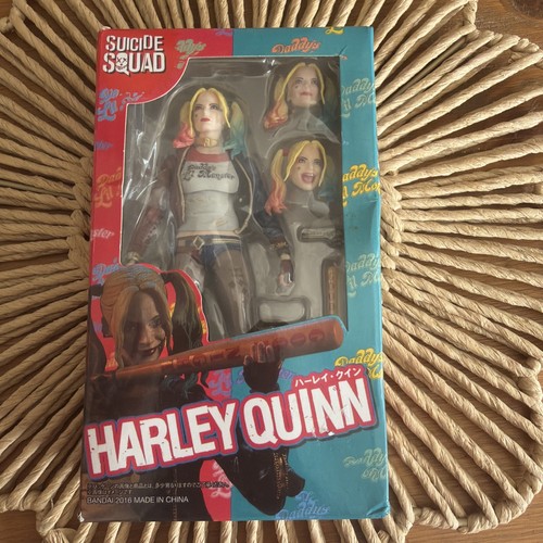 Figuarts suicide squad - s.h.,