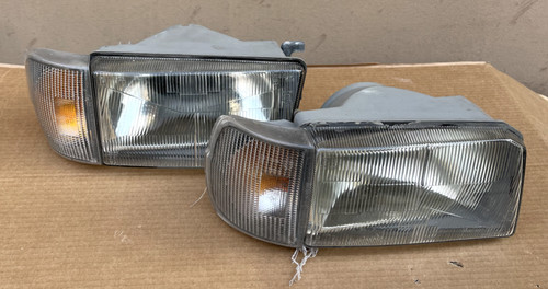 Pair front headlights alfa - pair, of