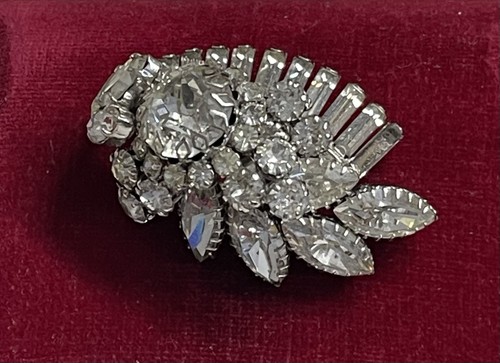 Vintage signed crown - signed,