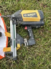 dewalt 2nd fix nail gun 18v