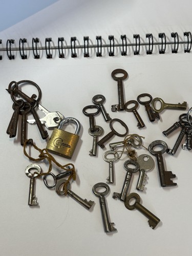 Collection small keys - of,