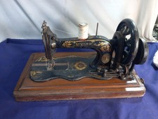 Vintage Fiddle Base Singer