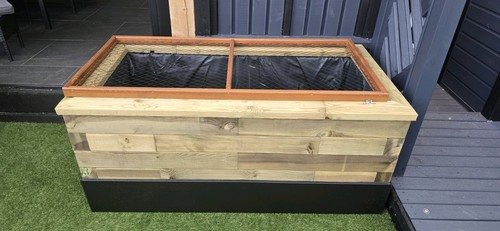 Raised wooden garden - wooden, pond