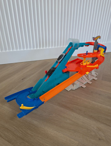 Hot wheels city motorized - wheels, /