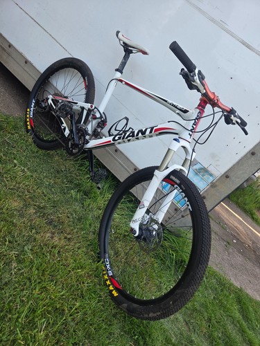 Giant anthem full suspension - giant,