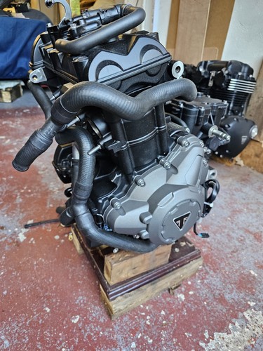Triumph tiger 900 pro - 900, gt