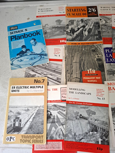Peco illustrated railway - illustrated,