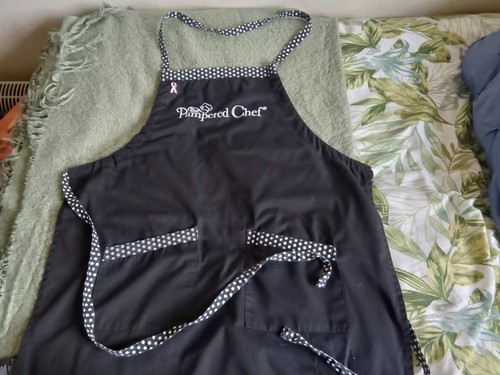 Pampered chef apron - brand, new