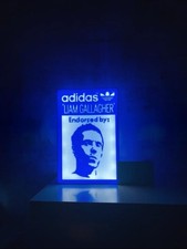 Oasis , Adidas Stan Smith