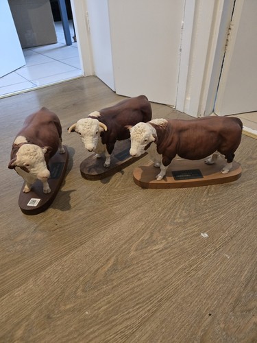 Beswick connoisseur two polled - connoisseur,