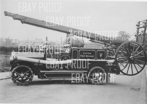 Luton fire brigade - fire, pump