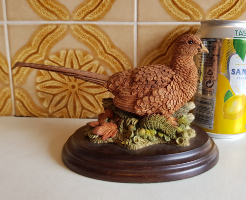 Country artists bird hen - artists,