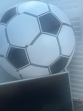 2 GIANT INFLATABLE BALLS ( 1