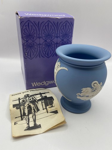 Wedgwood jasper ware vase - jasper,