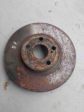 Toyota Avensis Sedan T25 Front