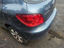 2005 - 2008 Peugeot 307 MK1 PH2 5Door - Passenger Side Rear Light No Bulb Holder